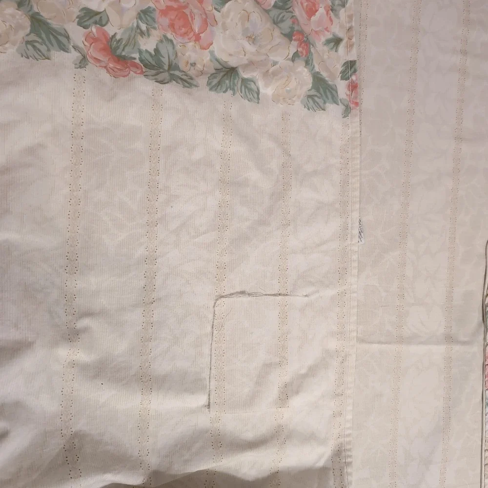 Vtg Eileen West King/Queen Sheet Set Cream‎ Floral Cotton USA 6 pillowcases READ